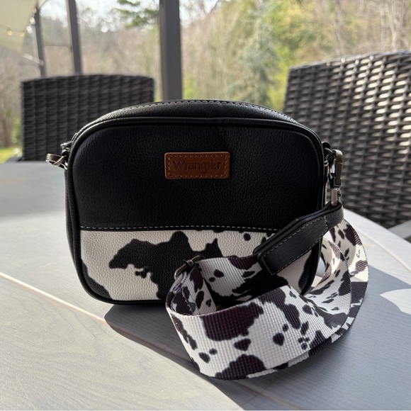 Wrangler Black and White Cow Print Crossbody Bag - Picture 2 of 7